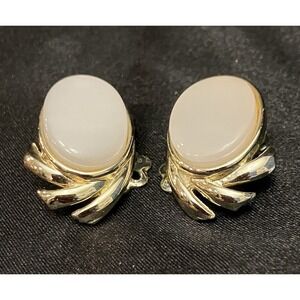 VTG 60’s Coro Signed Gold Tone White Moonglow Lucite Clip-on Earrings Estate MCM